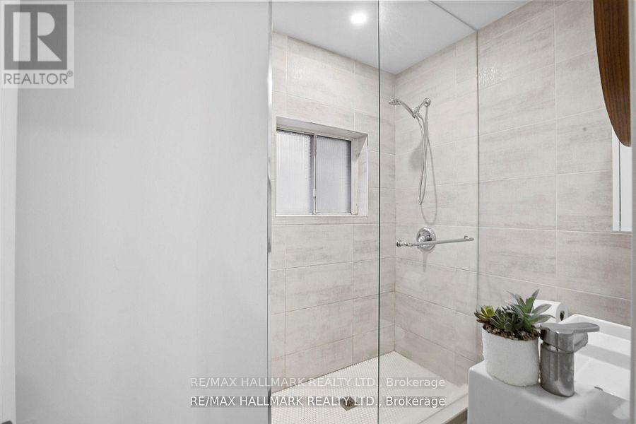 12 - 595 St Clair Avenue W, Toronto, Ontario  M6C 1A3 - Photo 24 - C13093998