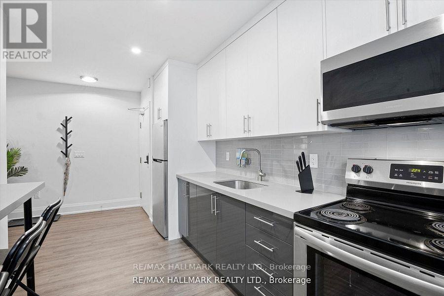 12 - 595 St Clair Avenue W, Toronto, Ontario  M6C 1A3 - Photo 9 - C13093998