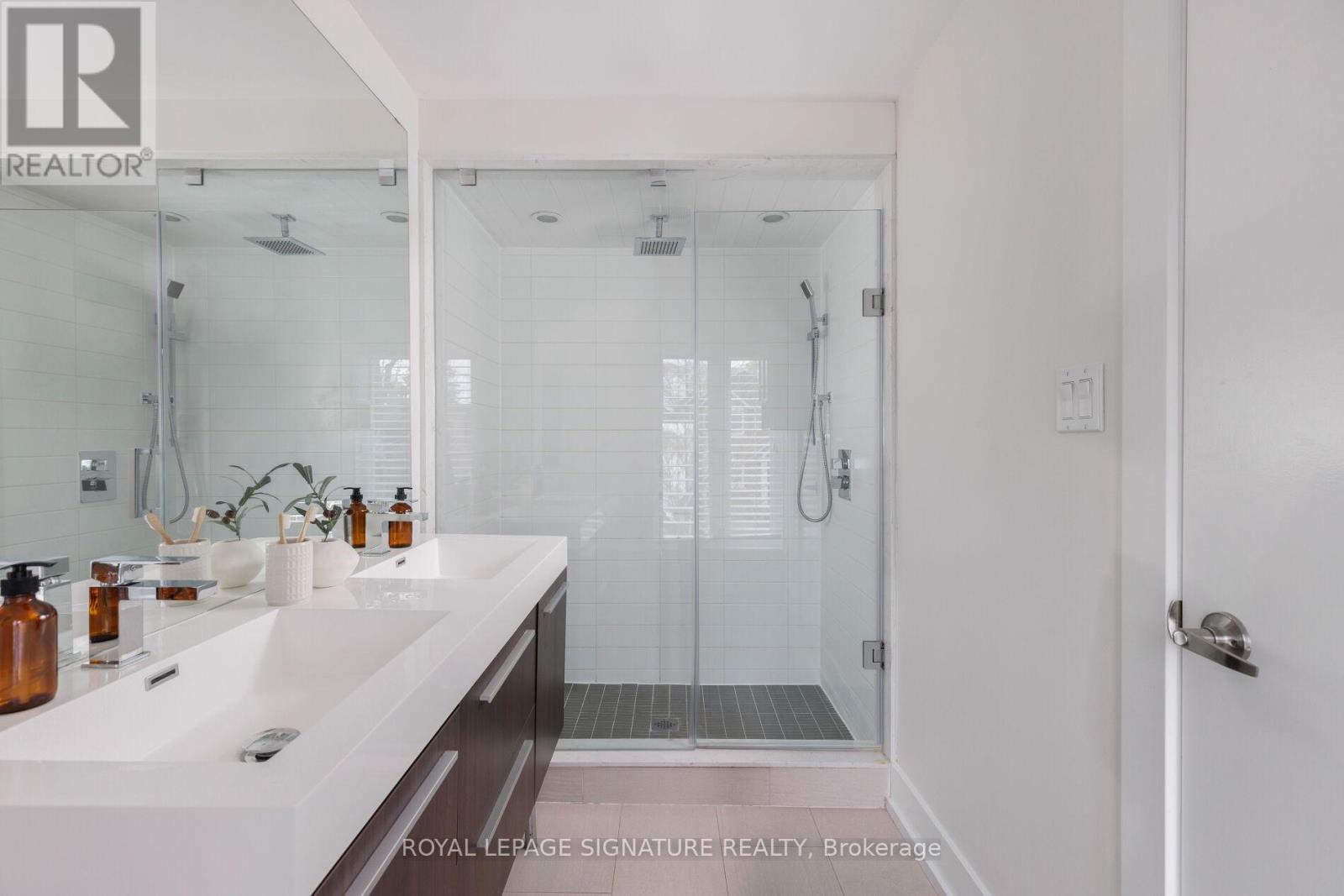 54 Eaton Avenue, Toronto, Ontario  M4J 2Z5 - Photo 15 - E13093980