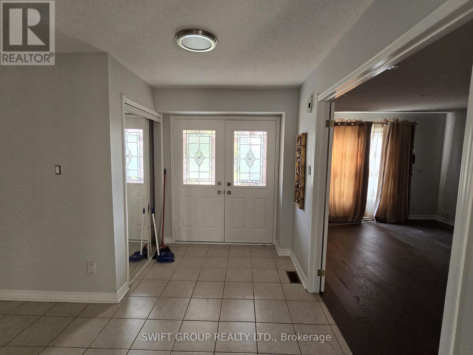 18 Samson Court, Brampton, Ontario  L6Y 3M4 - Photo 11 - W13093970