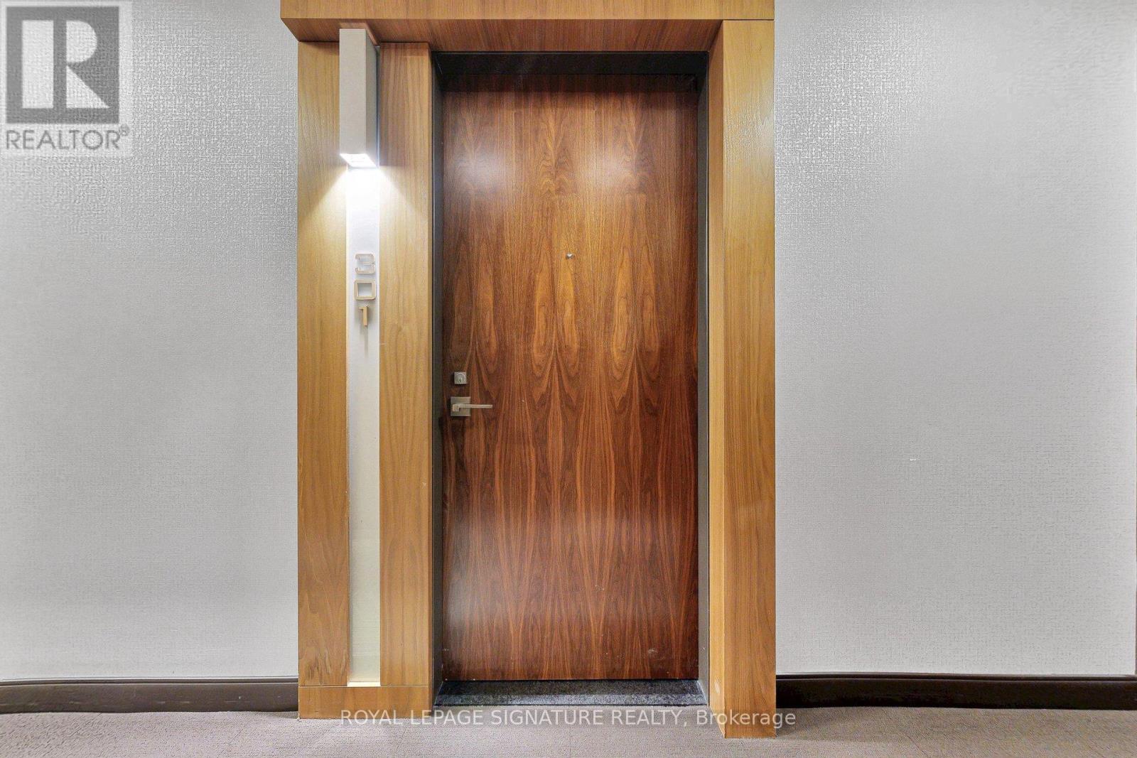 301 - 36 Park Lawn Road, Toronto, Ontario  M8V 0E5 - Photo 3 - W13093976