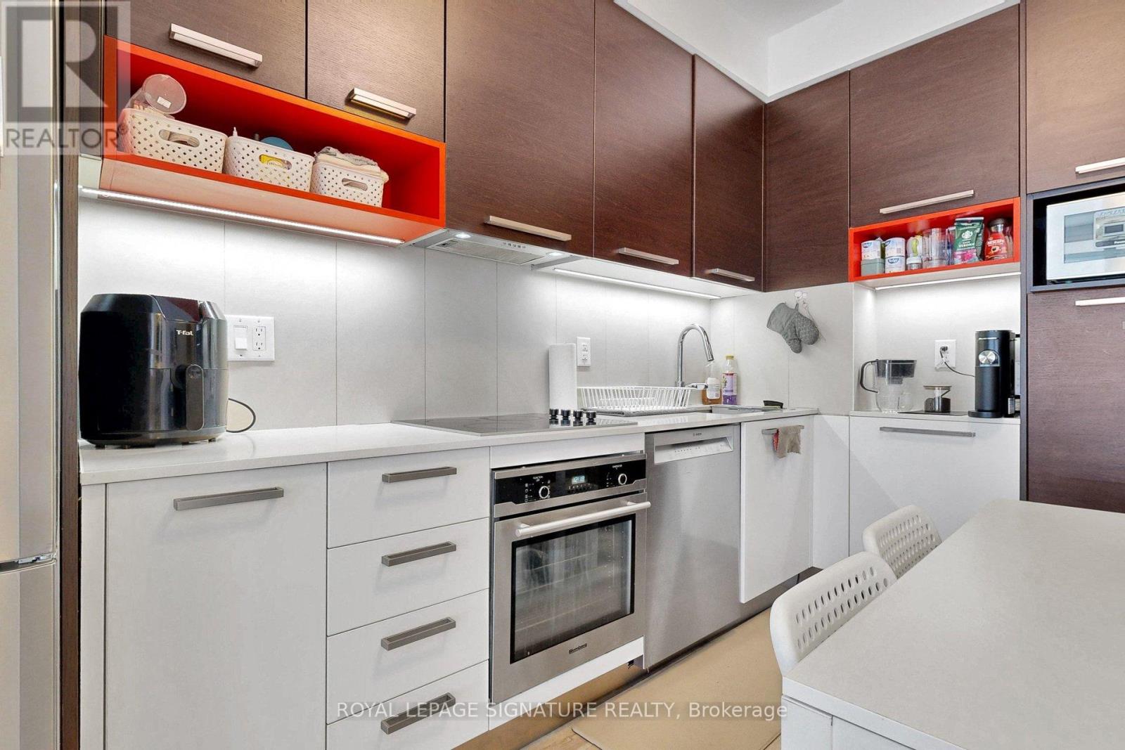 301 - 36 Park Lawn Road, Toronto, Ontario  M8V 0E5 - Photo 9 - W13093976