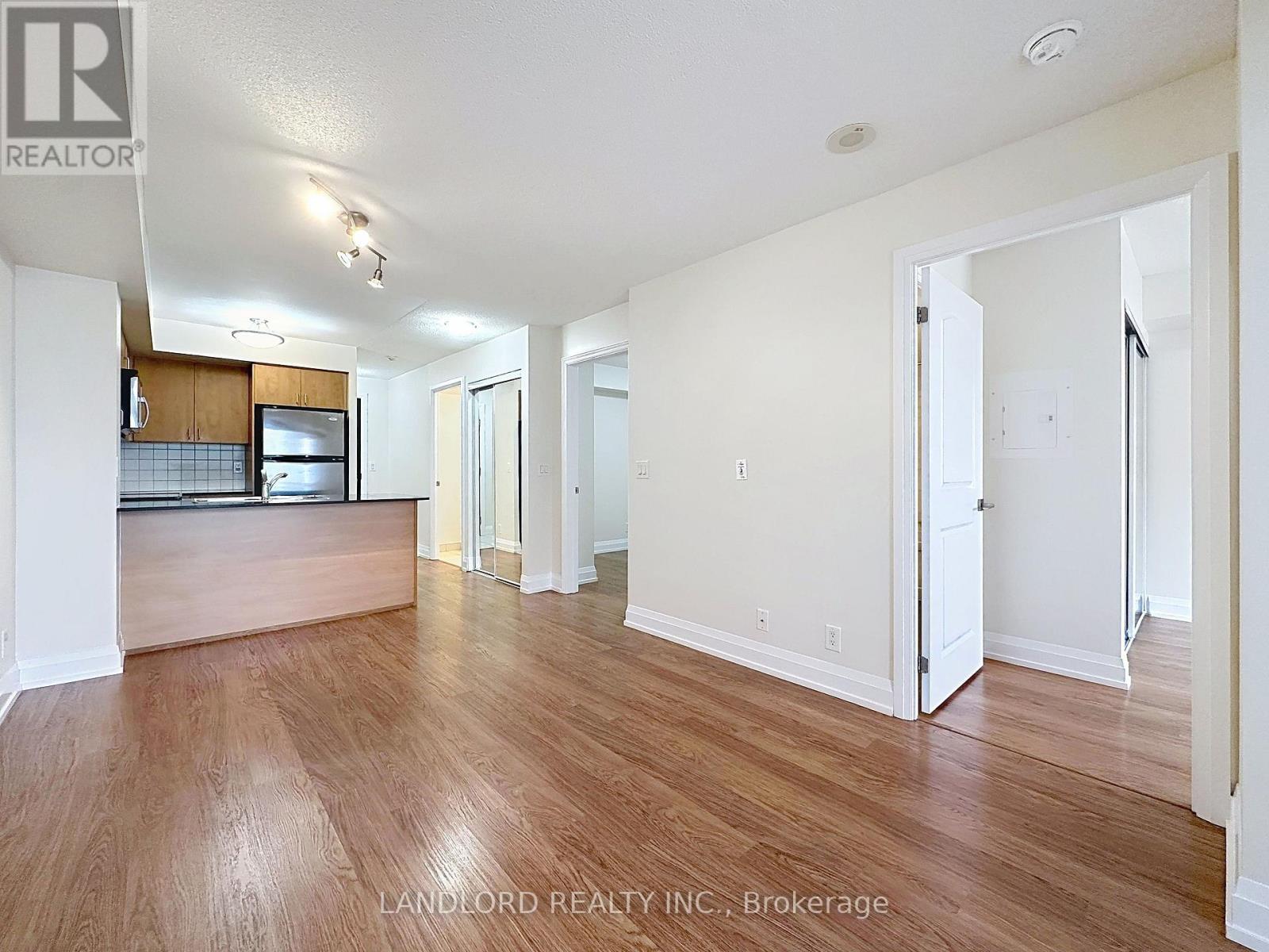 801 - 1070 Sheppard Avenue W, Toronto, Ontario  M3J 0G8 - Photo 8 - W13093996
