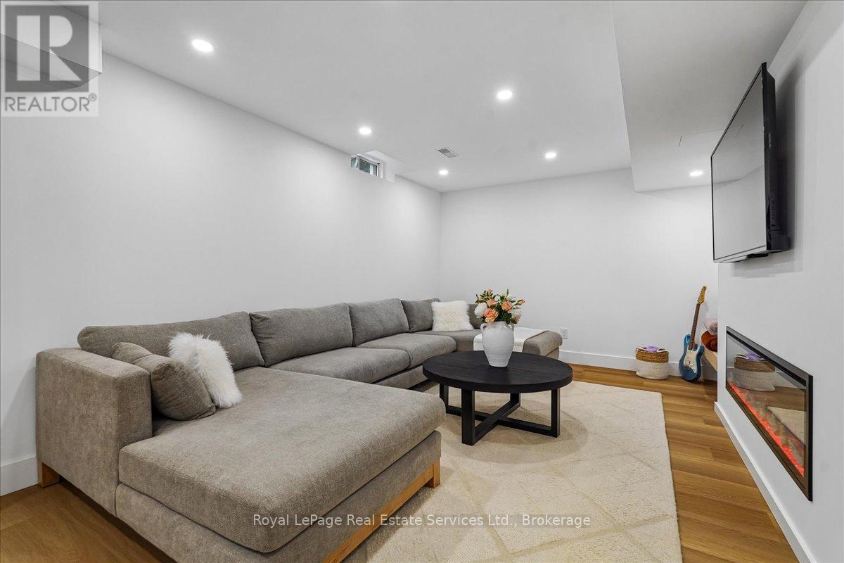 2347 Hollybrook Drive, Oakville, Ontario  L6M 4T6 - Photo 35 - W13094078