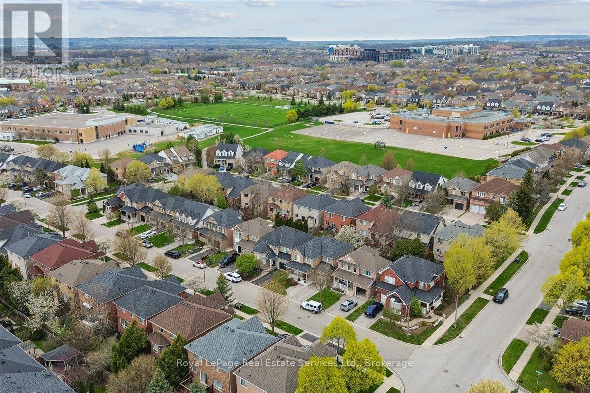 2347 Hollybrook Drive, Oakville, Ontario  L6M 4T6 - Photo 44 - W13094078