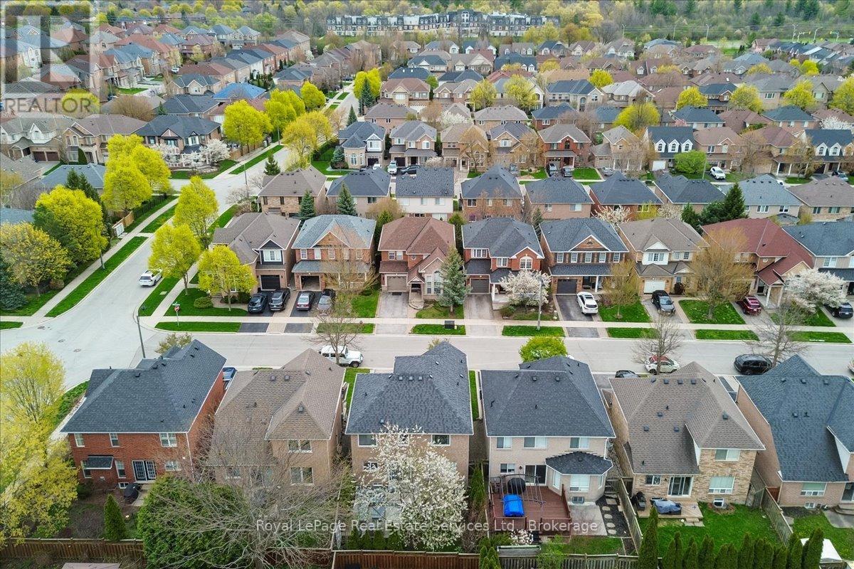 2347 Hollybrook Drive, Oakville, Ontario  L6M 4T6 - Photo 48 - W13094078