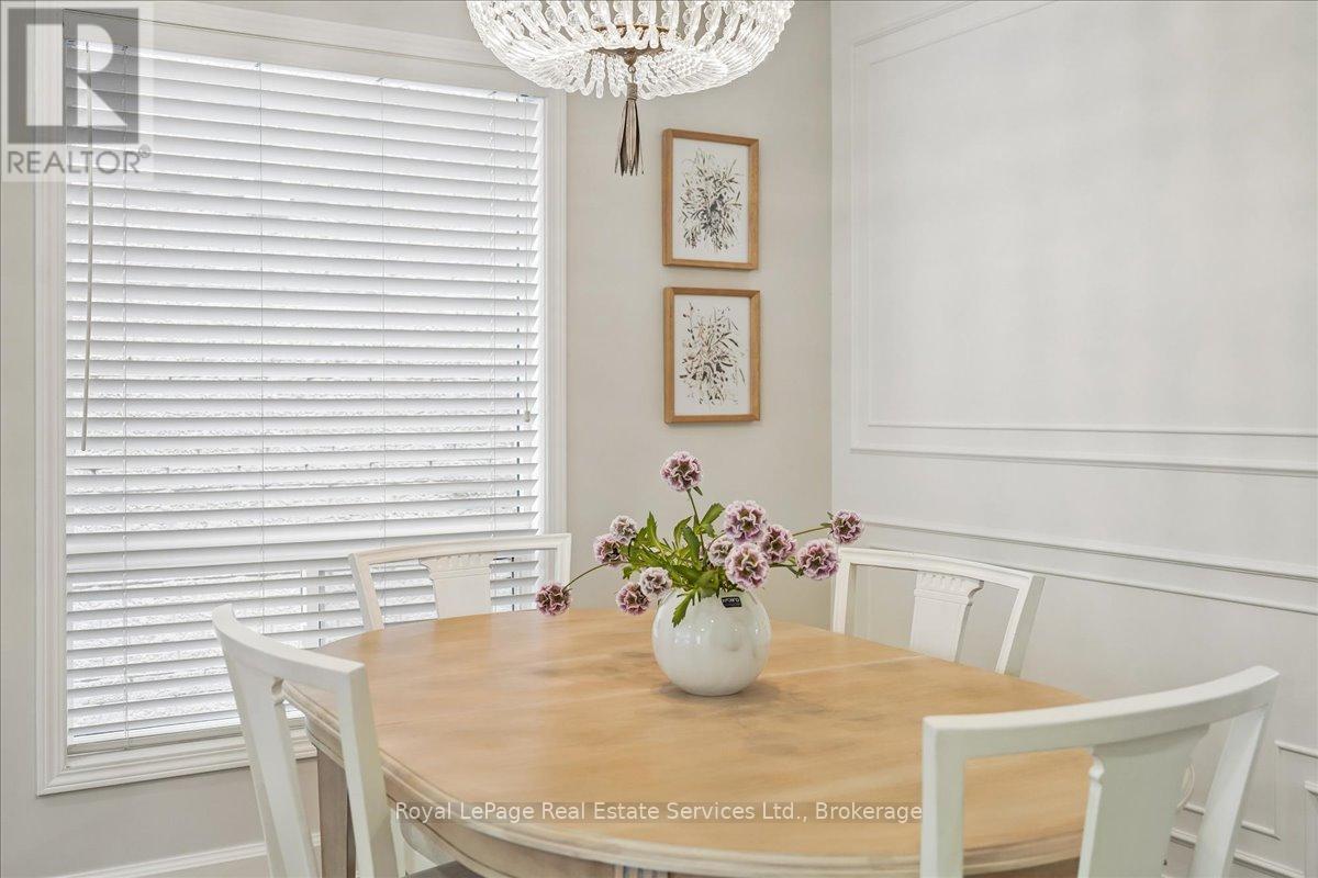 2347 Hollybrook Drive, Oakville, Ontario  L6M 4T6 - Photo 9 - W13094078