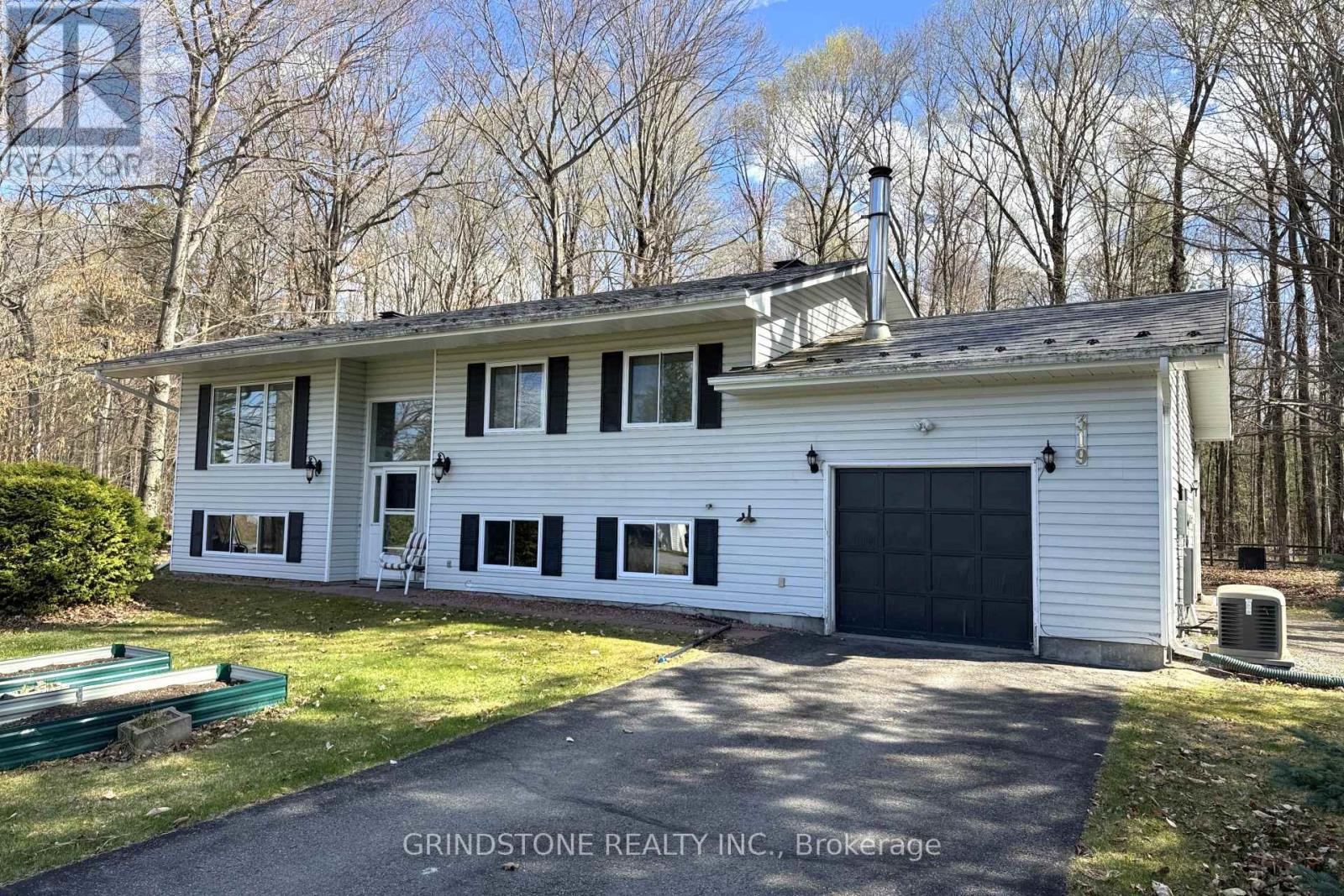 319 Riverwood Drive, Ottawa, Ontario  K0A 3M0 - Photo 2 - X12999064