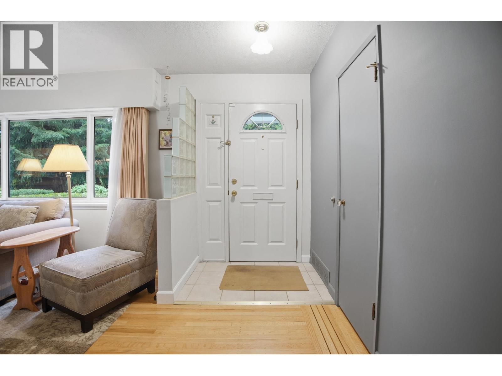 1852 Larson Road, North Vancouver, British Columbia  V7M 2Z6 - Photo 10 - R3112311