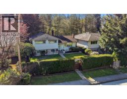 1852 LARSON ROAD, North Vancouver, British Columbia