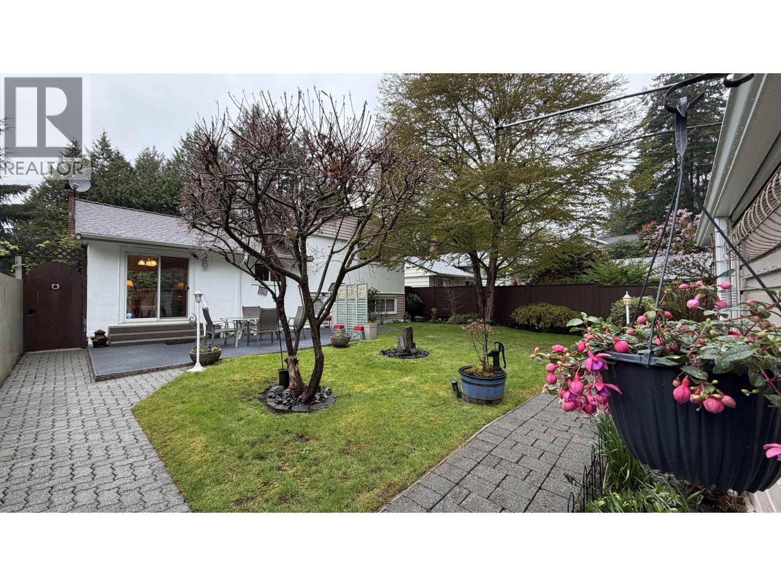 1852 Larson Road, North Vancouver, British Columbia  V7M 2Z6 - Photo 5 - R3112311
