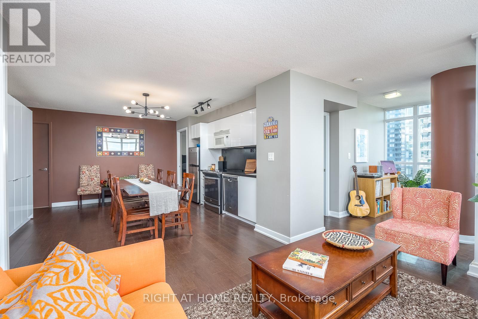1508 - 10 Capreol Court, Toronto, Ontario  M5V 4B3 - Photo 13 - C13094030