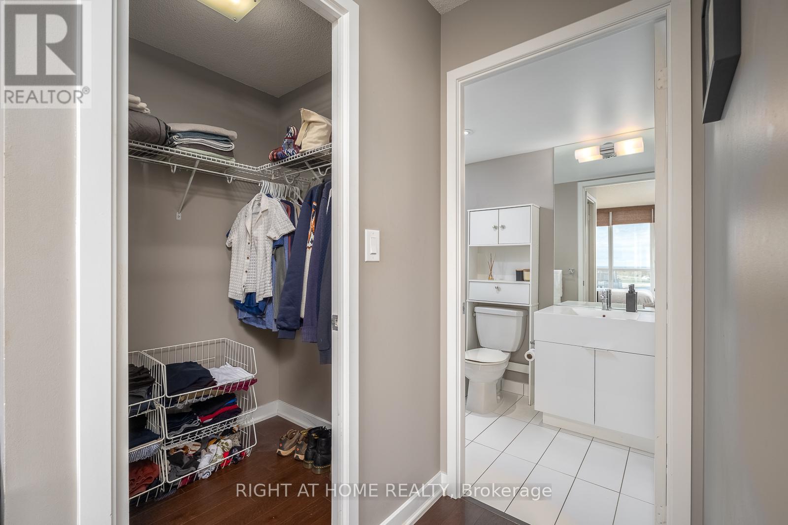 1508 - 10 Capreol Court, Toronto, Ontario  M5V 4B3 - Photo 19 - C13094030