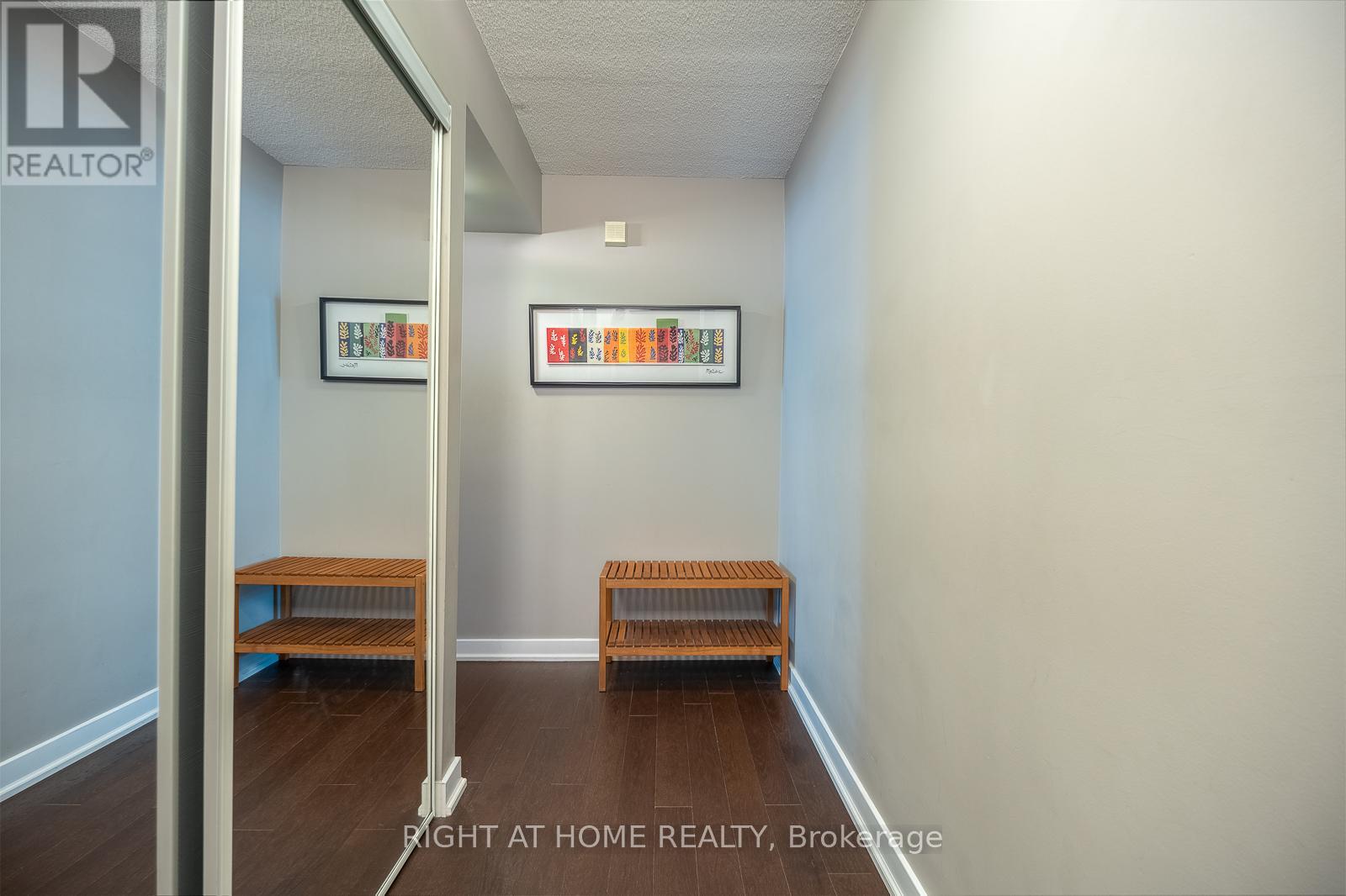 1508 - 10 Capreol Court, Toronto, Ontario  M5V 4B3 - Photo 5 - C13094030