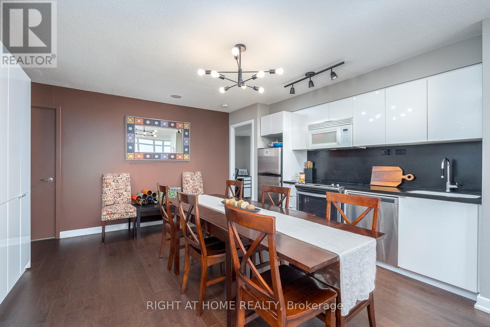 1508 - 10 Capreol Court, Toronto, Ontario  M5V 4B3 - Photo 9 - C13094030