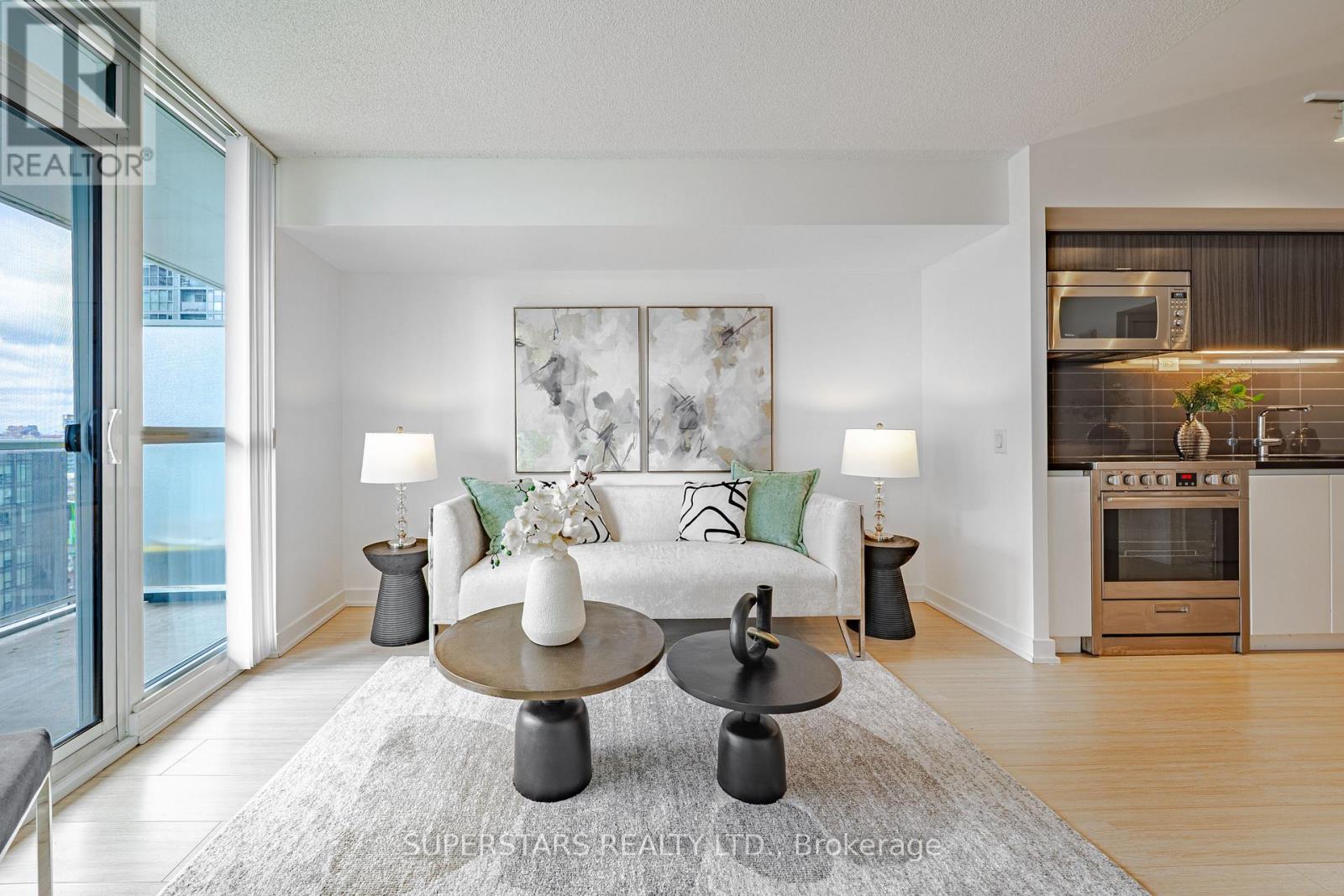 1211 - 75 Queens Wharf Road, Toronto, Ontario  M5V 0J8 - Photo 2 - C13094040