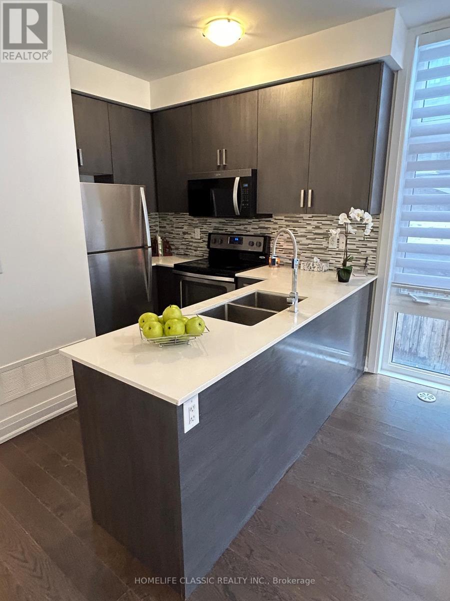 9 - 11 Eldora Avenue, Toronto, Ontario  M2M 0B5 - Photo 5 - C13094072