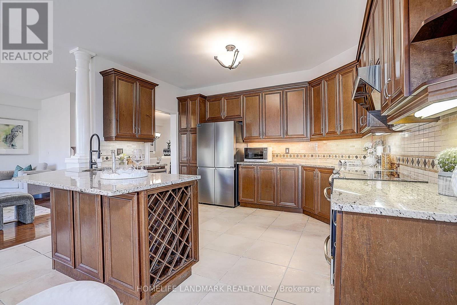81 Helston Crescent, Whitby, Ontario  L1M 2K4 - Photo 17 - E13094066