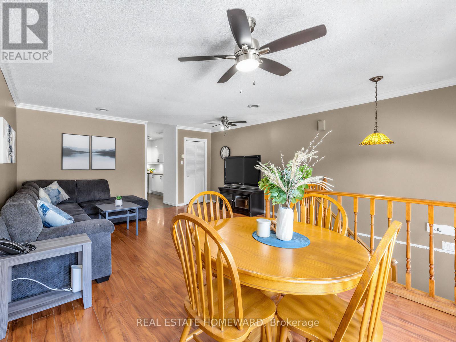 44 Westbourne Avenue, Toronto, Ontario  M1L 2Y4 - Photo 10 - E13094074