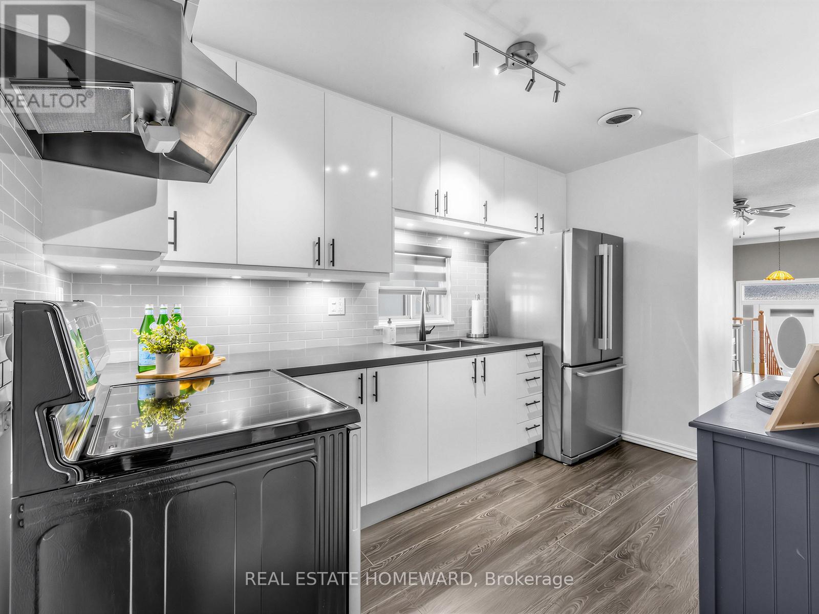 44 Westbourne Avenue, Toronto, Ontario  M1L 2Y4 - Photo 15 - E13094074