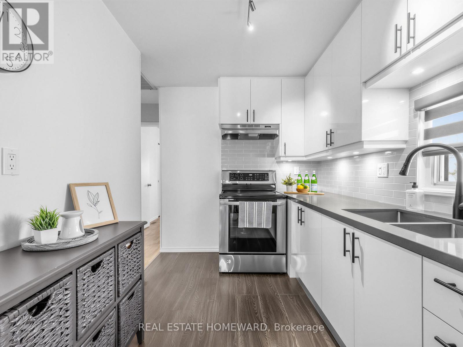 44 Westbourne Avenue, Toronto, Ontario  M1L 2Y4 - Photo 16 - E13094074