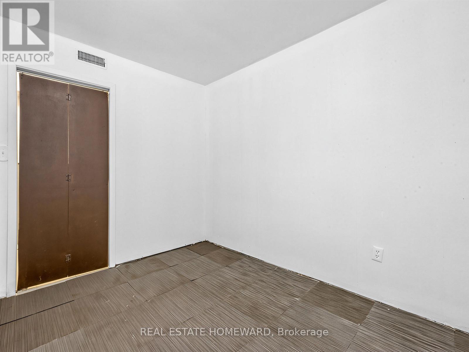 44 Westbourne Avenue, Toronto, Ontario  M1L 2Y4 - Photo 32 - E13094074