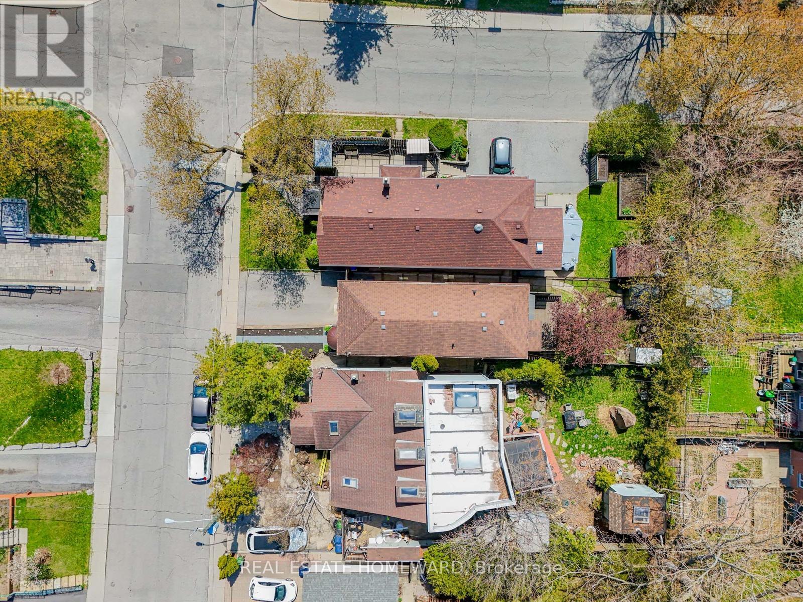 44 Westbourne Avenue, Toronto, Ontario  M1L 2Y4 - Photo 4 - E13094074