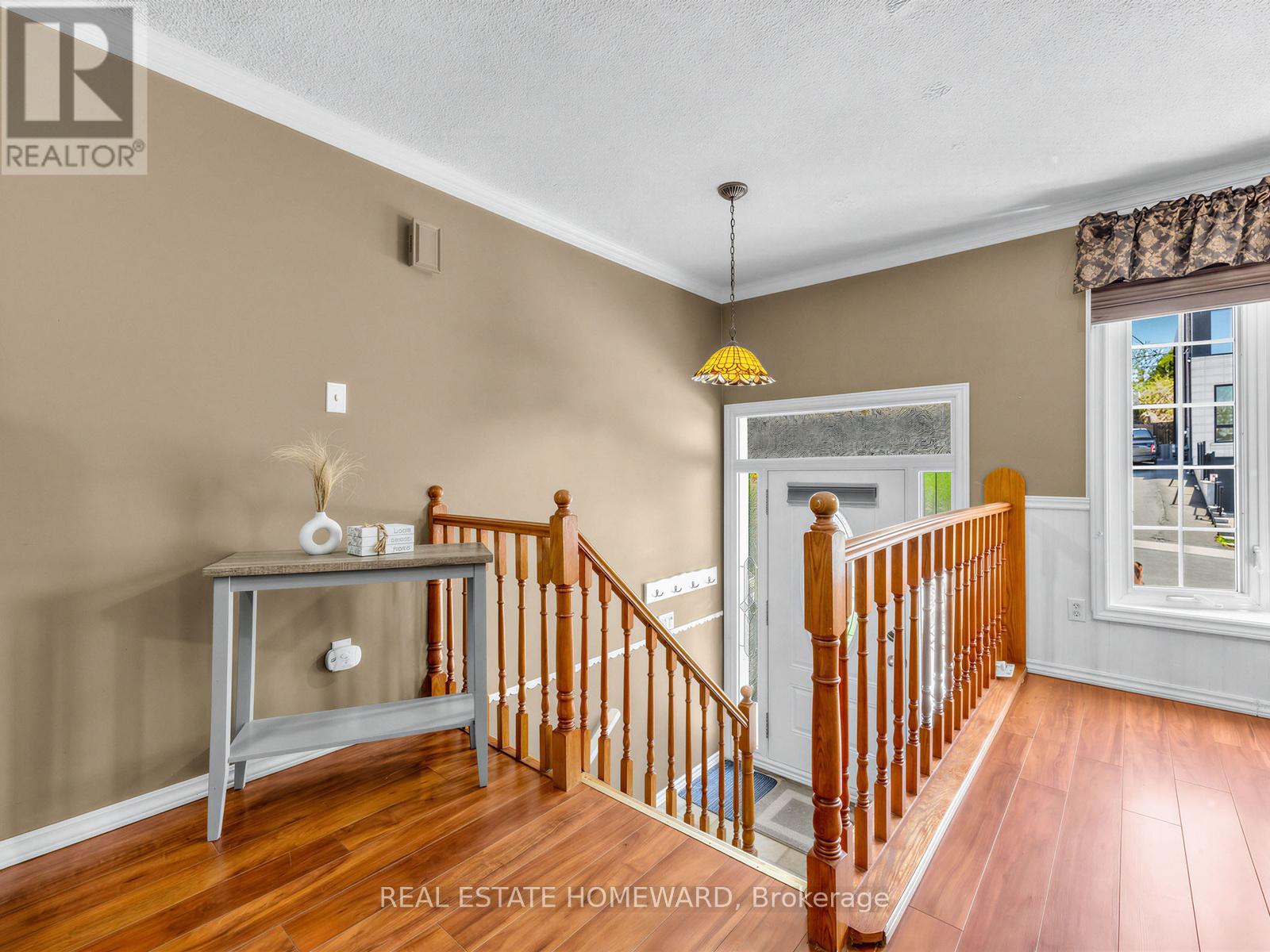 44 Westbourne Avenue, Toronto, Ontario  M1L 2Y4 - Photo 5 - E13094074