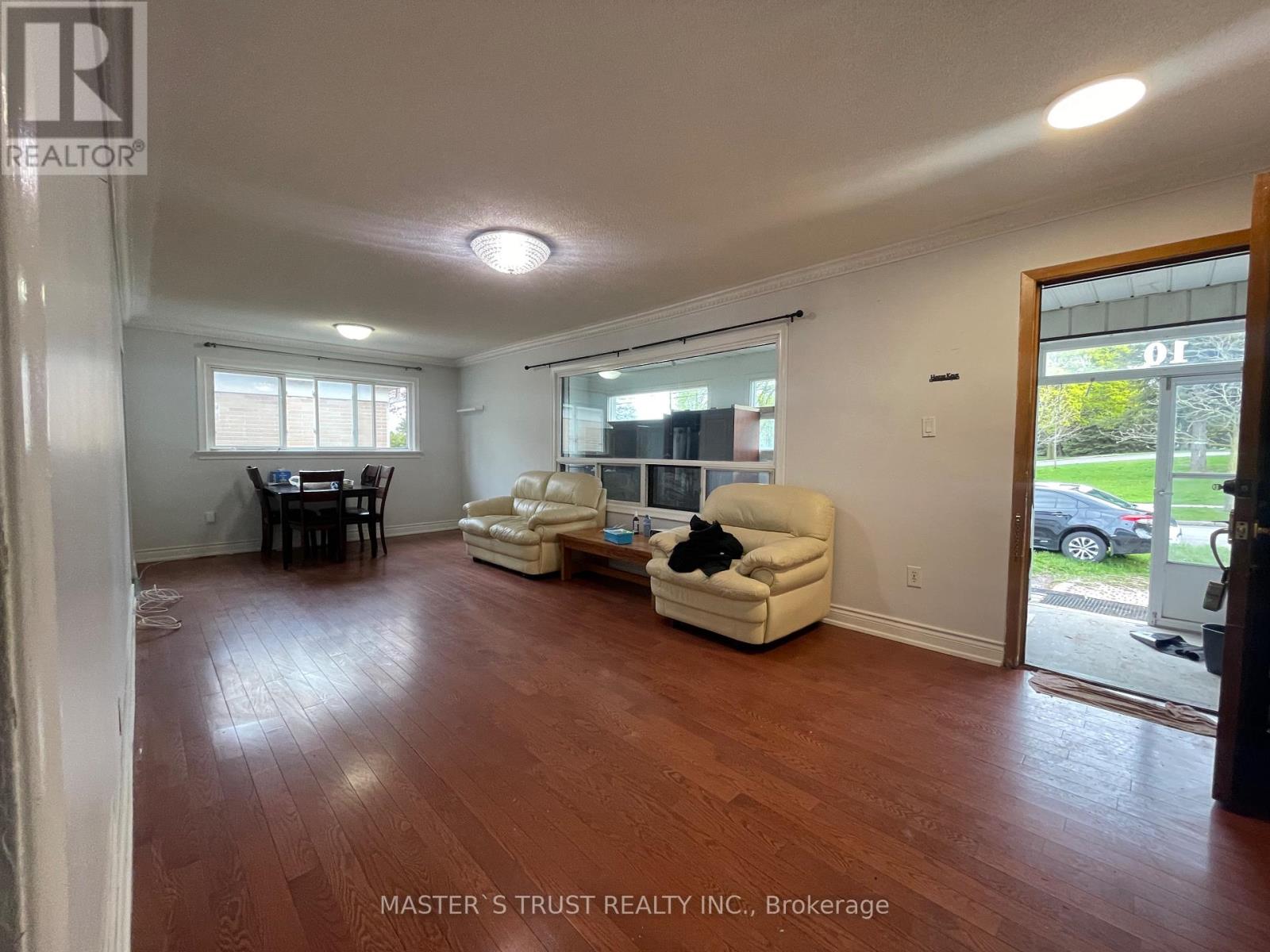 10 Heather Road, Toronto, Ontario  M1S 2E1 - Photo 2 - E13094106