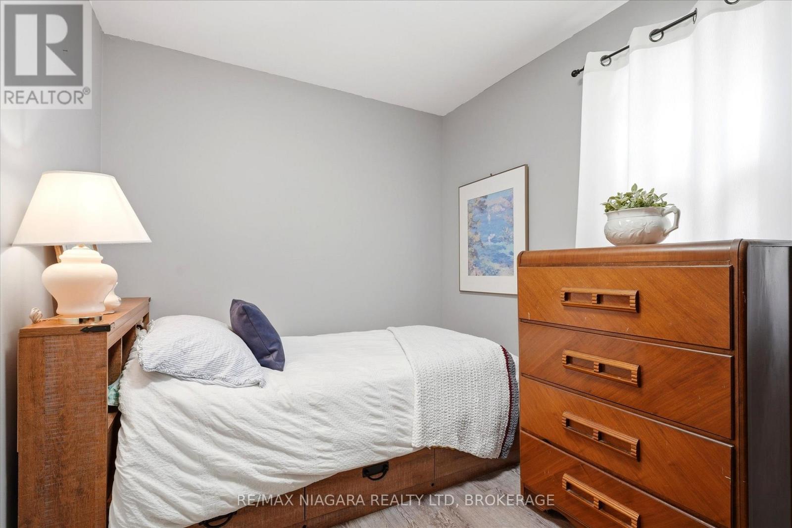 27 Wiley Street, St. Catharines, Ontario  L2R 4E6 - Photo 15 - X13094058