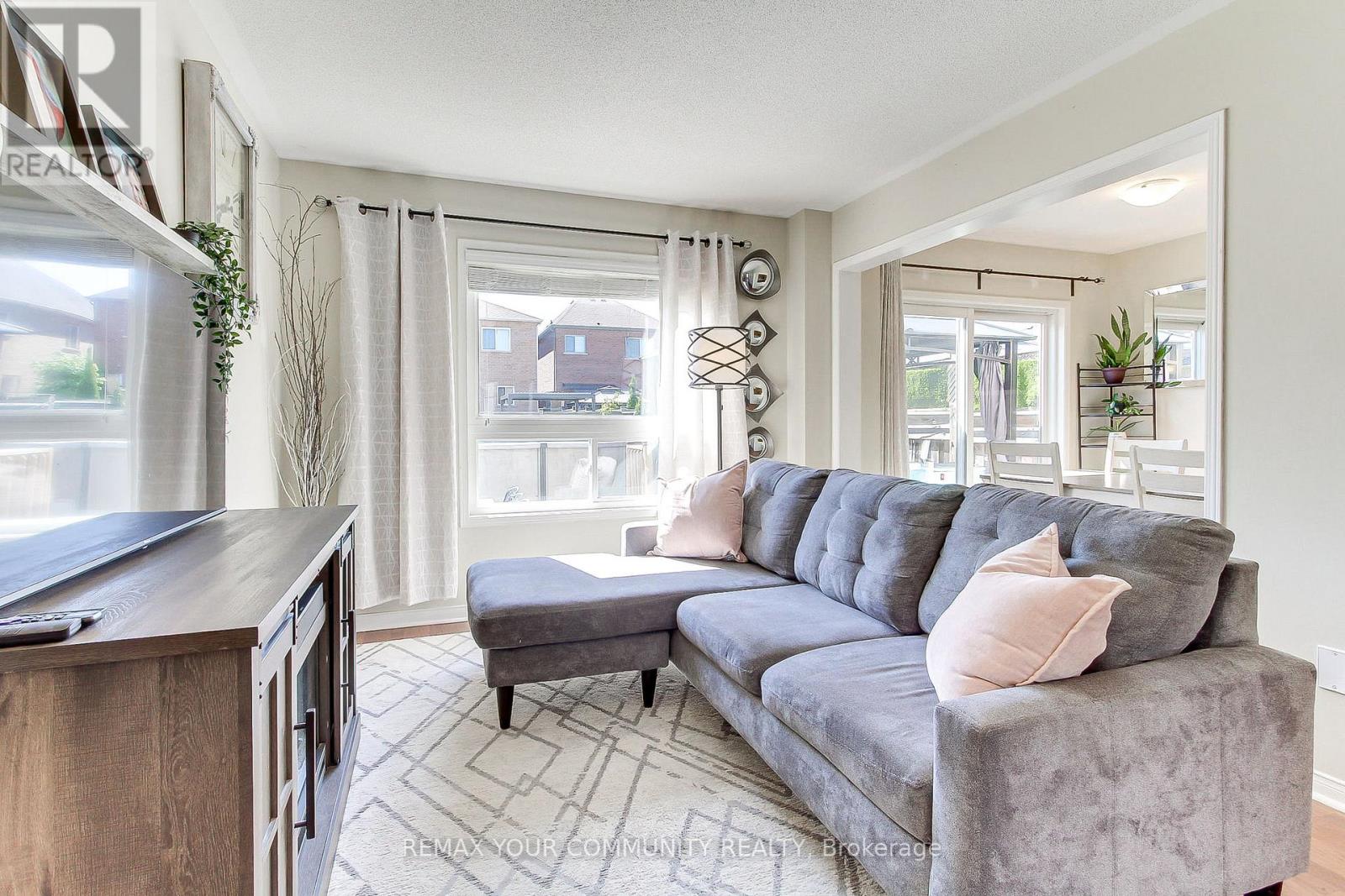 65 Liberty Crescent, Bradford West Gwillimbury, Ontario  L3Z 0P5 - Photo 10 - N13094064