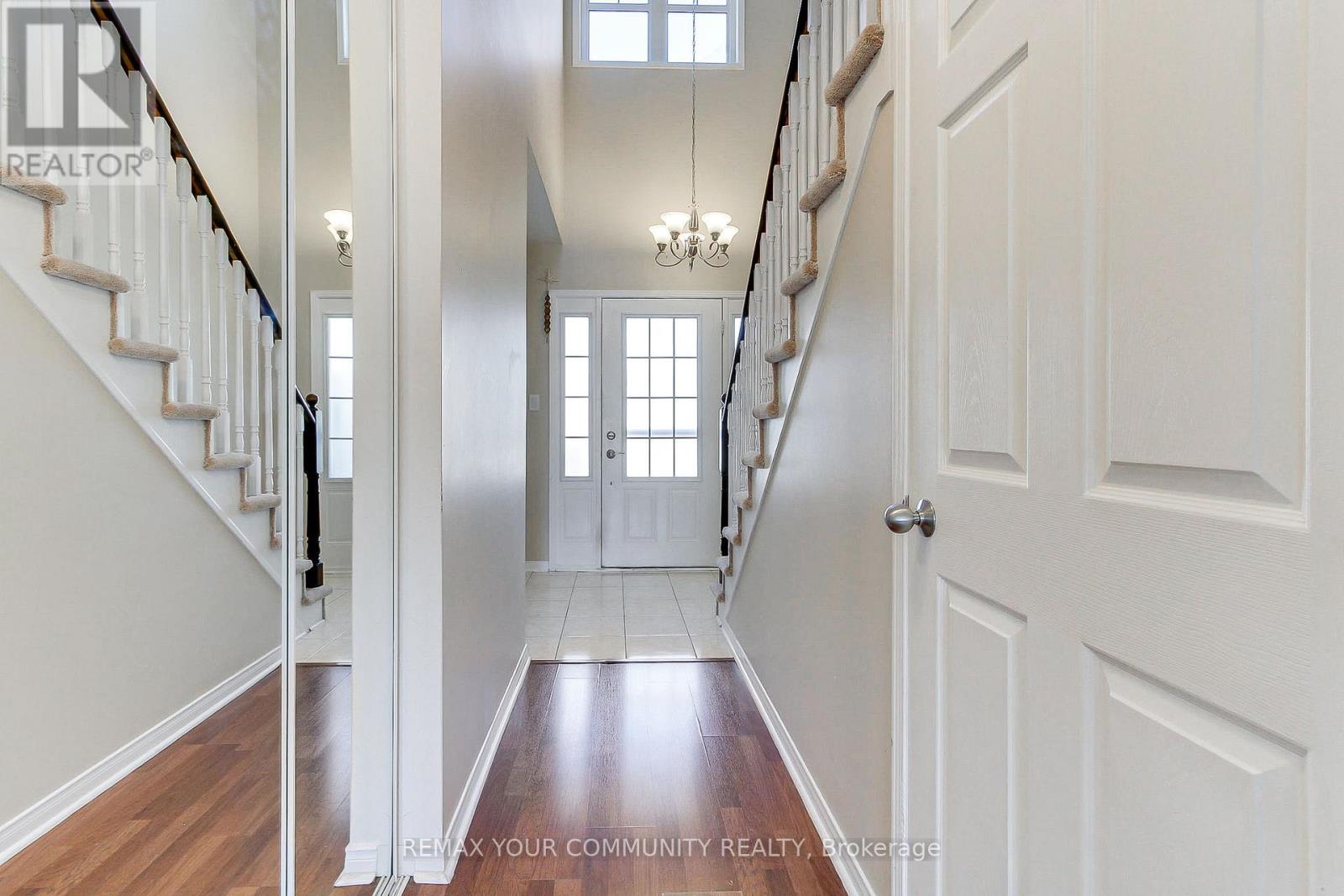 65 Liberty Crescent, Bradford West Gwillimbury, Ontario  L3Z 0P5 - Photo 5 - N13094064