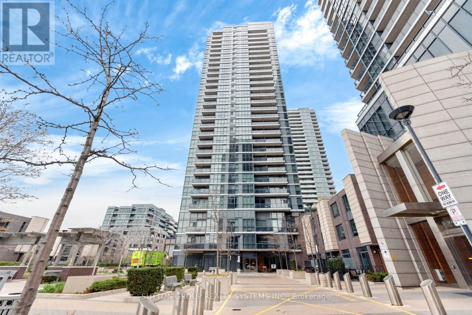 2504 - 9 VALHALLA INN ROAD, Toronto, Ontario