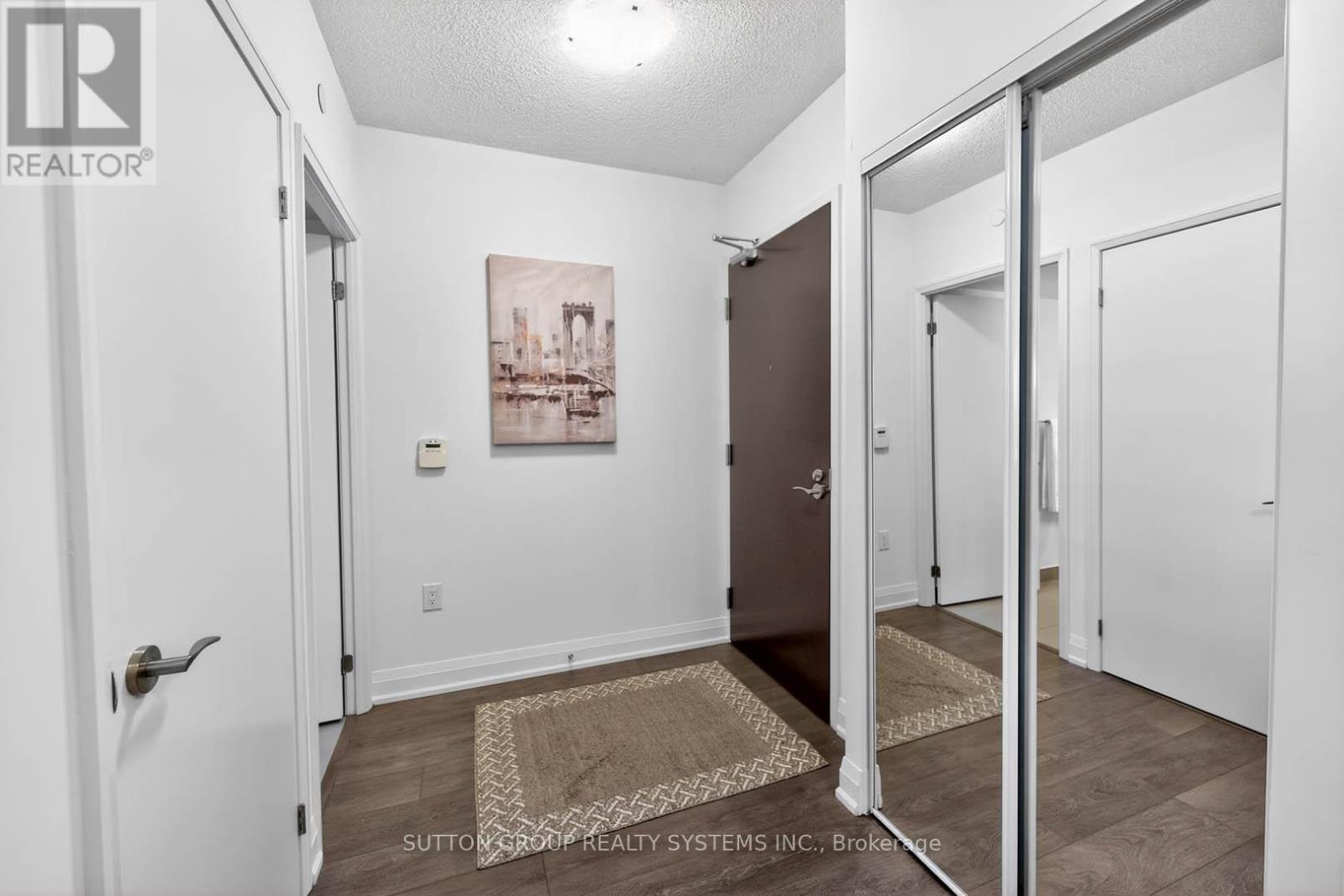 2504 - 9 Valhalla Inn Road, Toronto, Ontario  M9B 0B2 - Photo 2 - W13094020