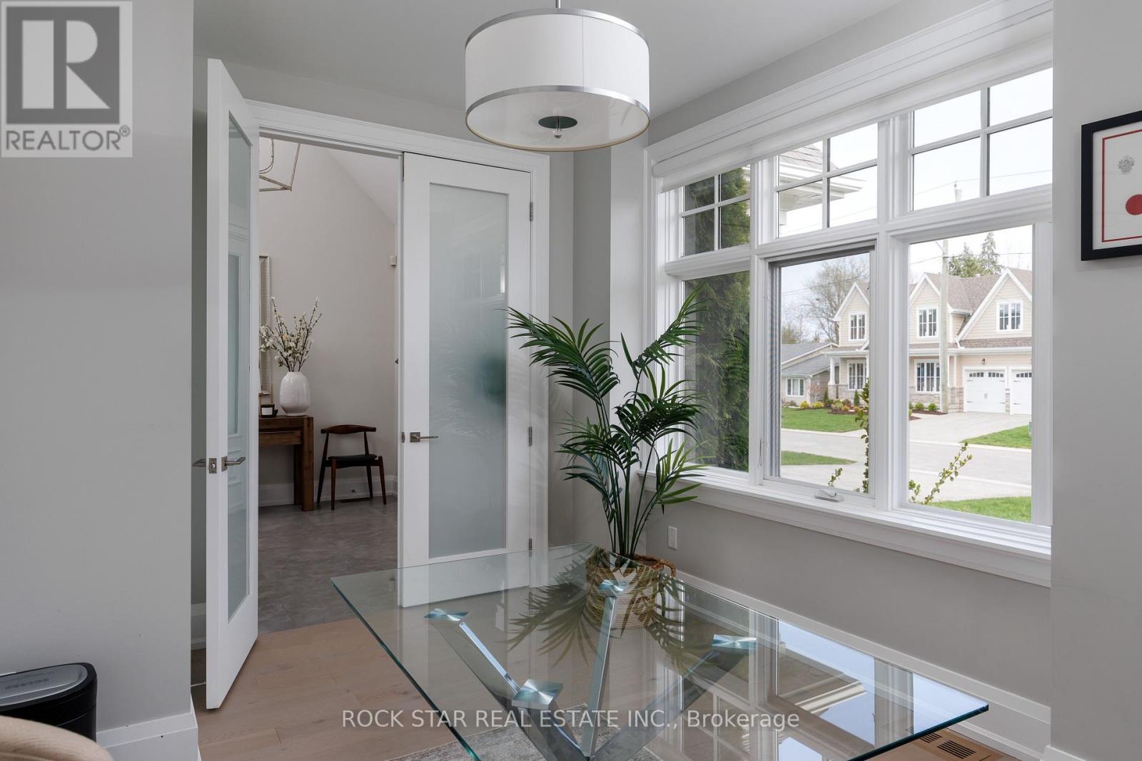 2443 Applewood Drive, Oakville, Ontario  L6L 1V7 - Photo 10 - W13094024