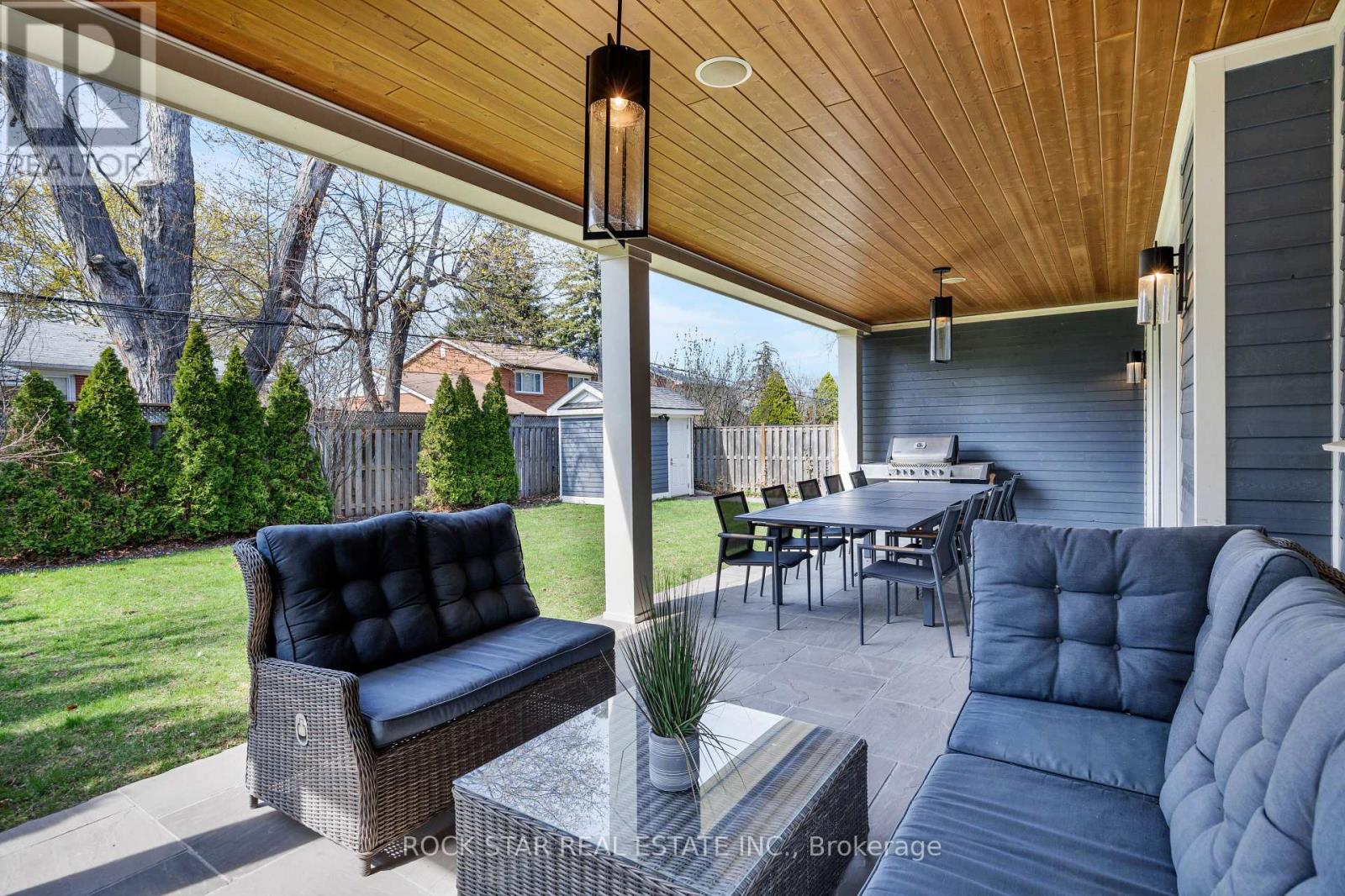 2443 Applewood Drive, Oakville, Ontario  L6L 1V7 - Photo 15 - W13094024