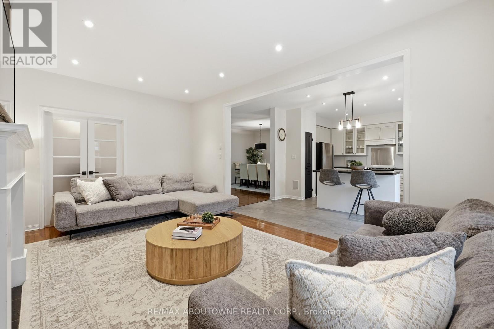 2202 Brookhaven Crescent, Oakville, Ontario  L6M 5B8 - Photo 16 - W13094032