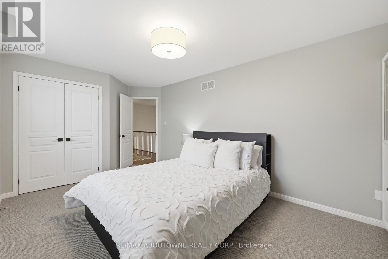 2202 Brookhaven Crescent, Oakville, Ontario  L6M 5B8 - Photo 30 - W13094032
