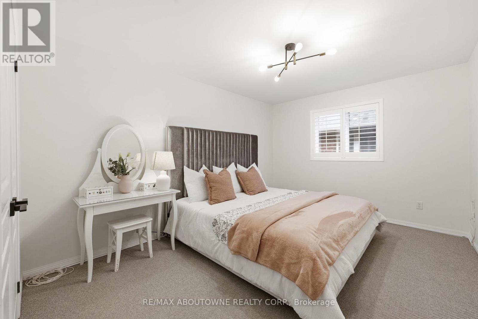 2202 Brookhaven Crescent, Oakville, Ontario  L6M 5B8 - Photo 31 - W13094032