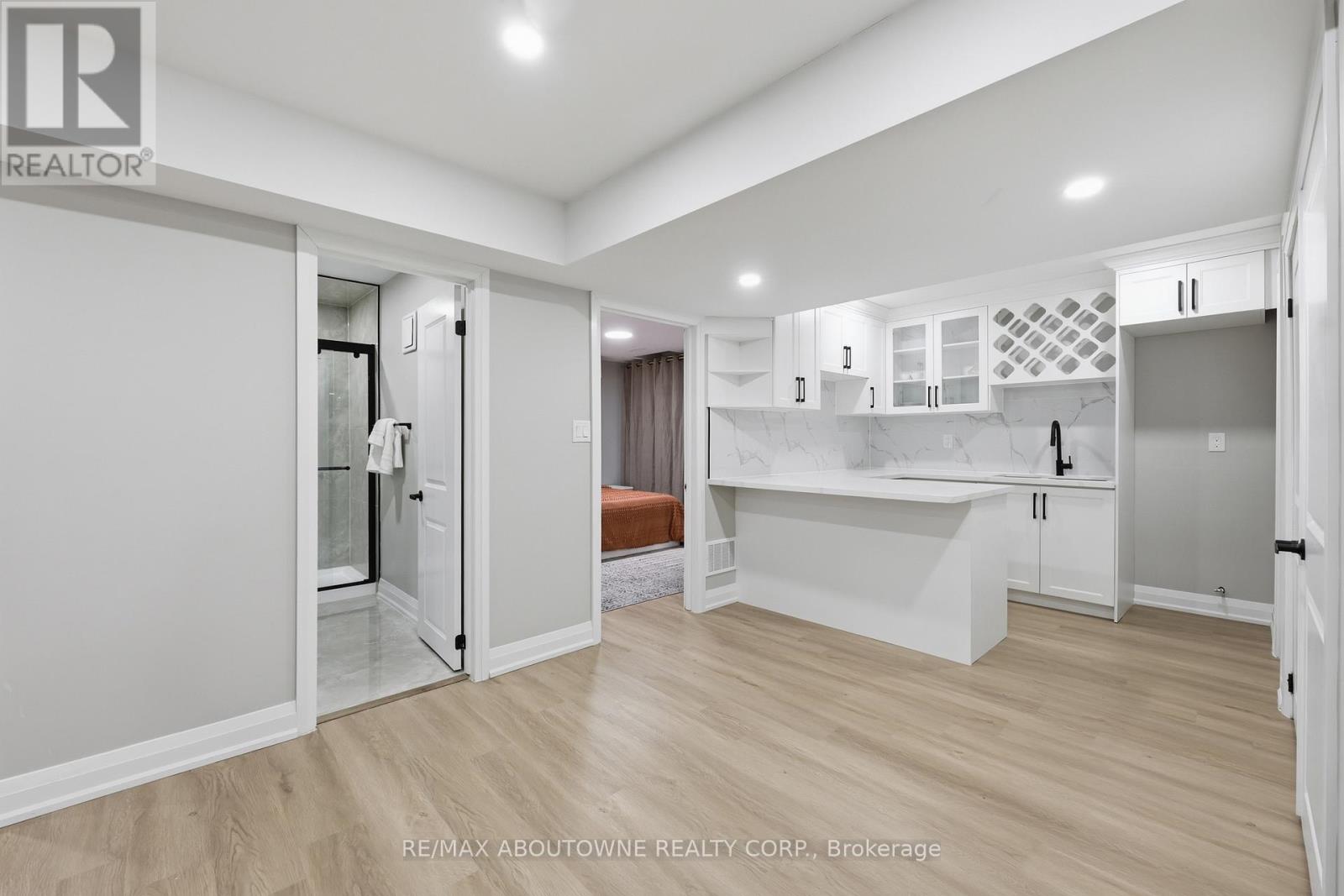 2202 Brookhaven Crescent, Oakville, Ontario  L6M 5B8 - Photo 40 - W13094032