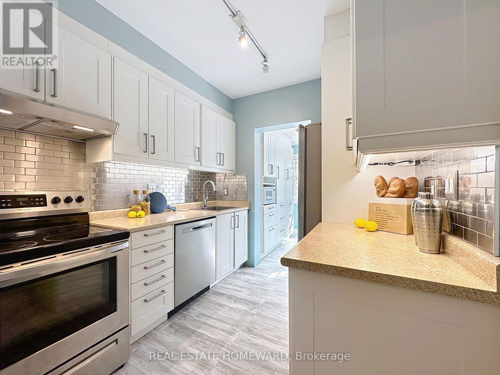 92 Indian Road, Toronto, Ontario  M6R 2V4 - Photo 19 - W13094034