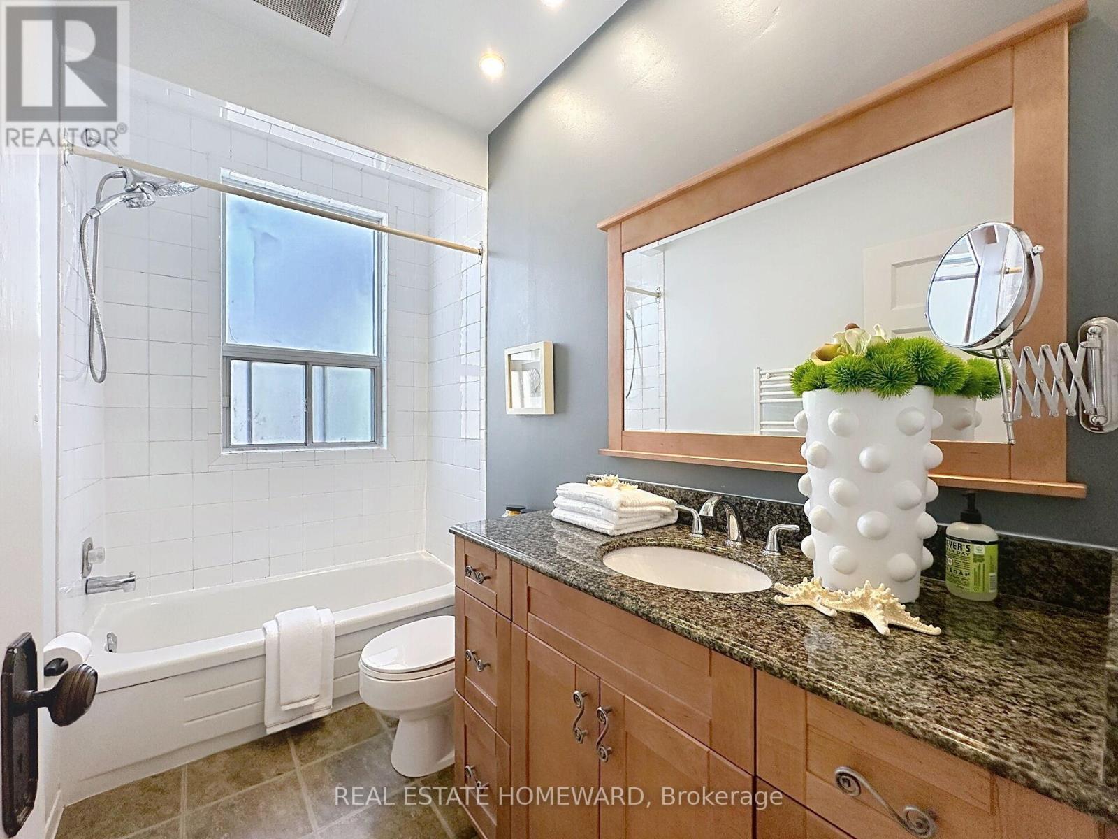 92 Indian Road, Toronto, Ontario  M6R 2V4 - Photo 31 - W13094034
