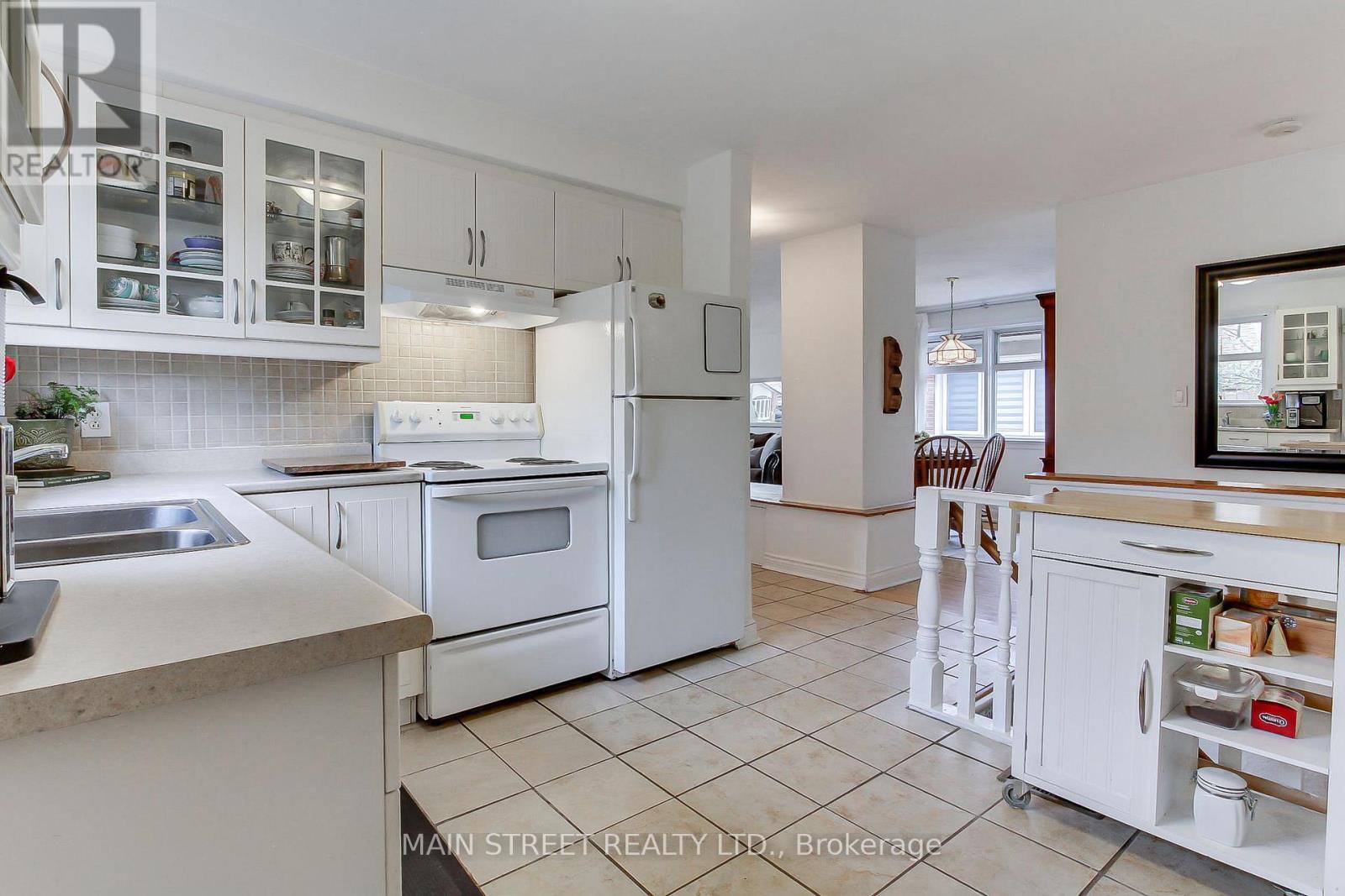 14 Westhampton Drive, Toronto, Ontario  M9R 1X6 - Photo 20 - W13094038