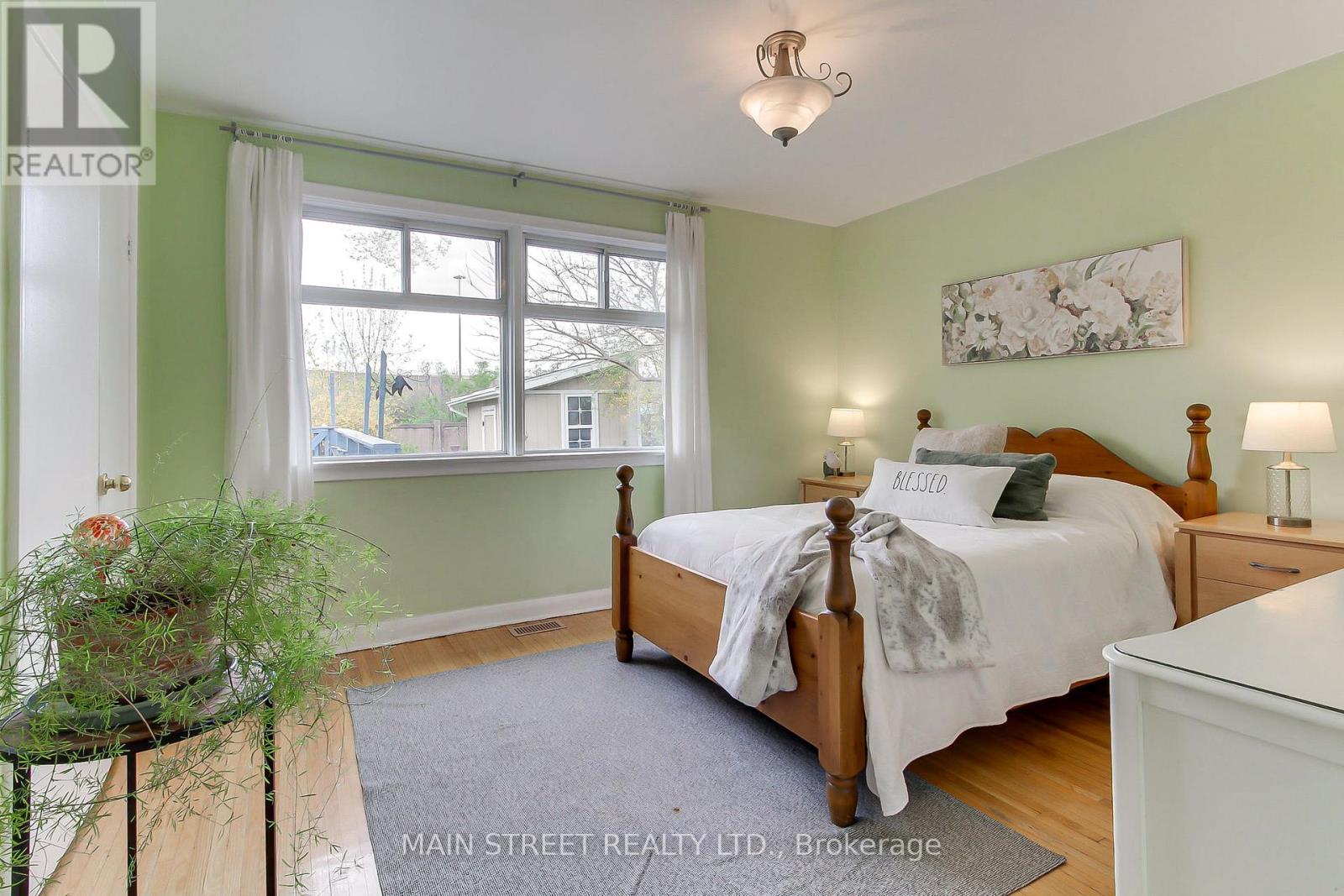 14 Westhampton Drive, Toronto, Ontario  M9R 1X6 - Photo 22 - W13094038