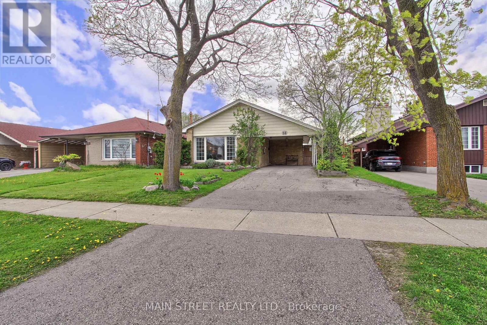 14 Westhampton Drive, Toronto, Ontario  M9R 1X6 - Photo 3 - W13094038