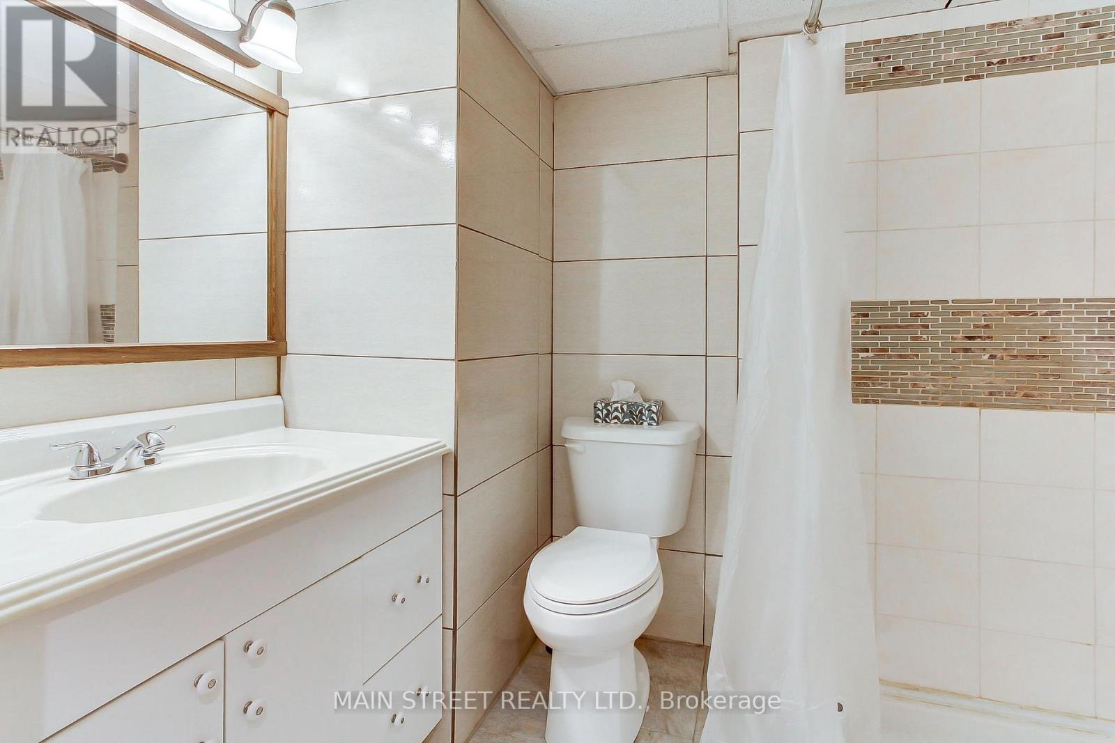 14 Westhampton Drive, Toronto, Ontario  M9R 1X6 - Photo 41 - W13094038