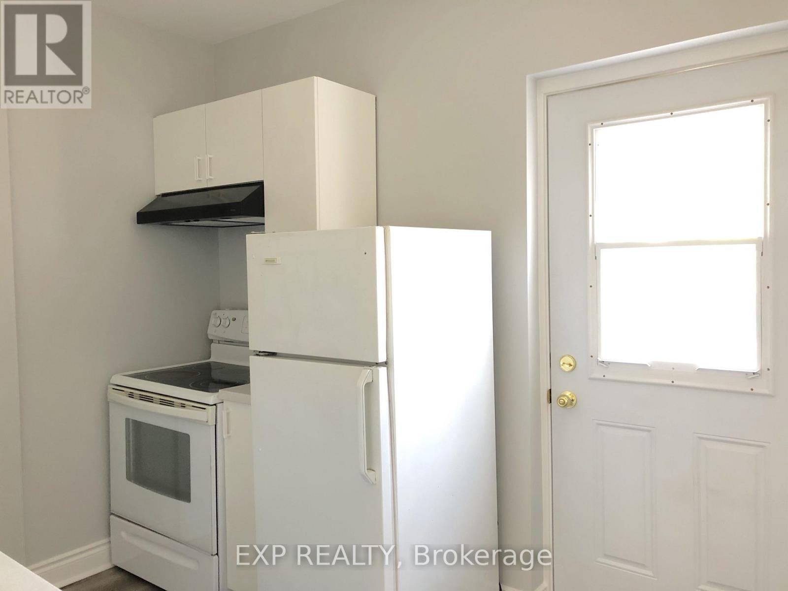 2798 Dundas Street W, Toronto, Ontario  M6P 1Y5 - Photo 13 - W13094044