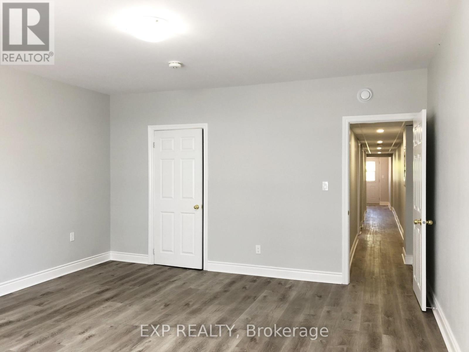 2798 Dundas Street W, Toronto, Ontario  M6P 1Y5 - Photo 3 - W13094044