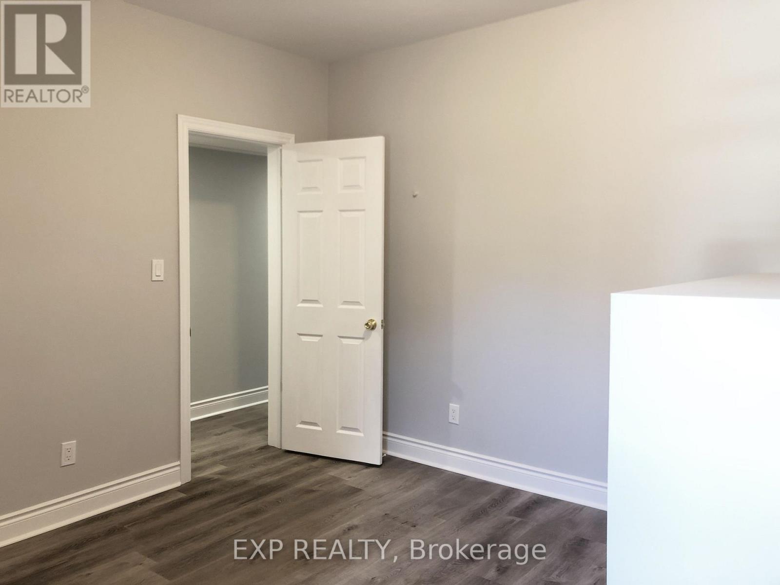 2798 Dundas Street W, Toronto, Ontario  M6P 1Y5 - Photo 6 - W13094044