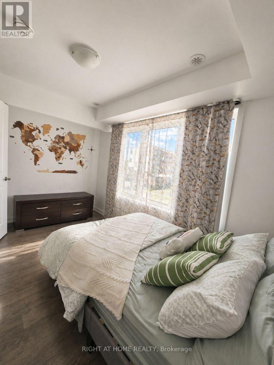 74 Stanley Greene Boulevard, Toronto, Ontario  M3K 0C8 - Photo 7 - W13094068